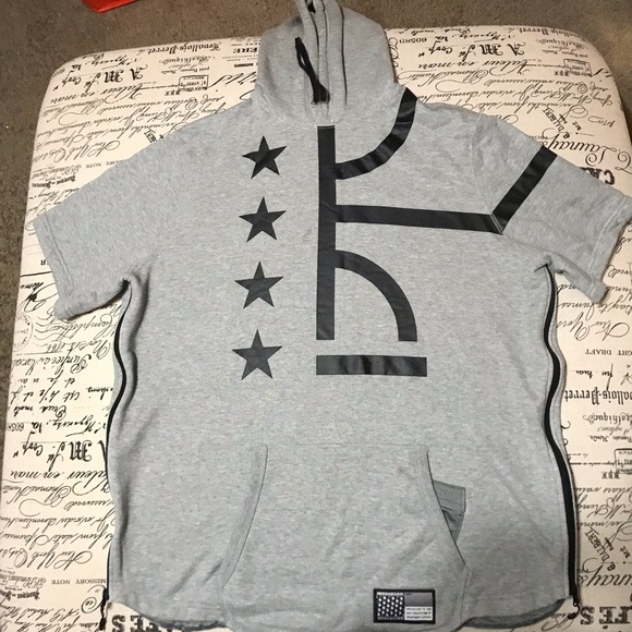 Nike Other - NIKE AIR PIVOT HOODIE